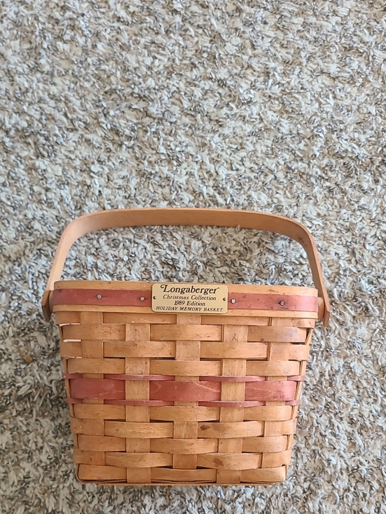 Longaberger Other - LONGABERGER CHRISTMAS COLLECTION HOLIDAY MEMORY BASKET 1989